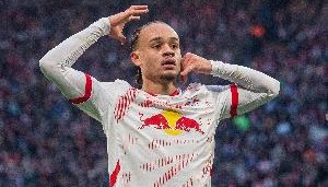 记者：拜仁已加入西蒙斯争夺战，可能使得切尔西的求购变得复杂