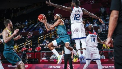 星空体育app下载-袋鼠军团从喧嚣归为沉寂 摘下铜牌成球队新目标