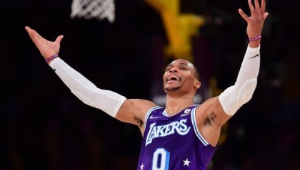 星空体育官方网站-NBA流言：比尔离队传言已消失 76人仍盼西蒙斯归队