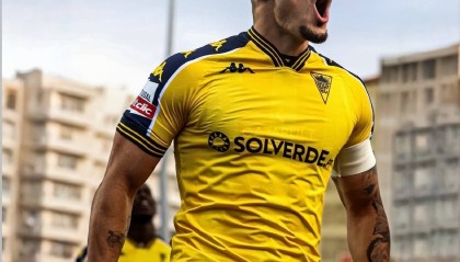 泰山队中卫补强杀出新黑马，曾在本菲卡踢首发，未来将正式挑大梁