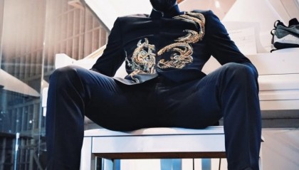 星空体育官网-乔治晒中式穿搭：本命年马年 中式风格穿搭照送给我的中国粉丝